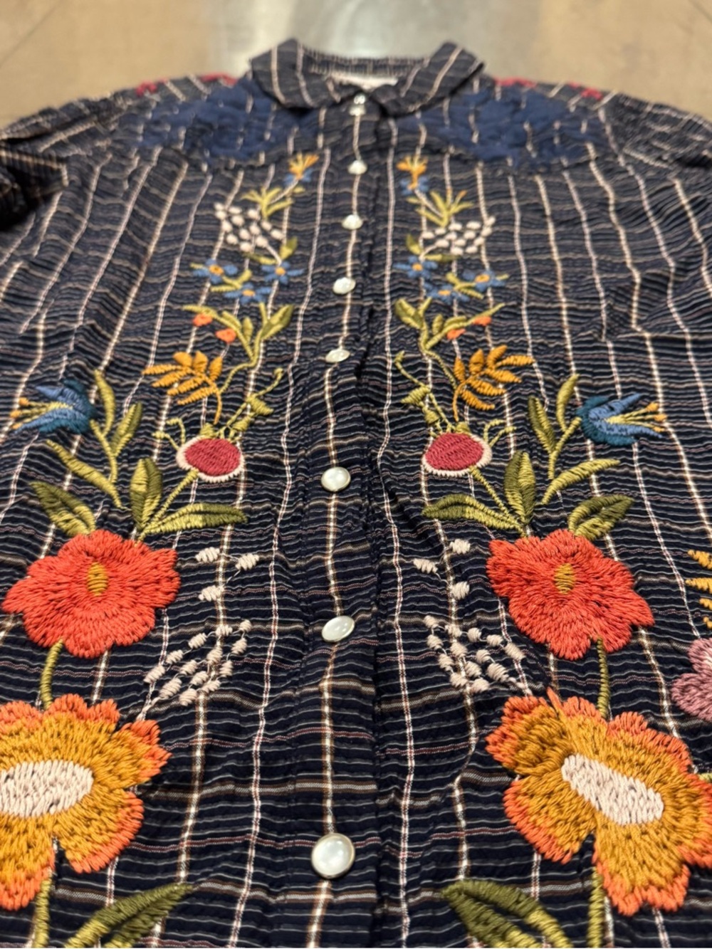 Johnny Was Western-Style Button-Up Shirt with Multicolor Floral Embroidery - Picture 4 of 8